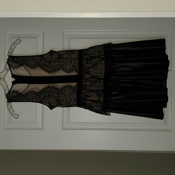 BCBG Max Azria Layton - Picture 5 of 10